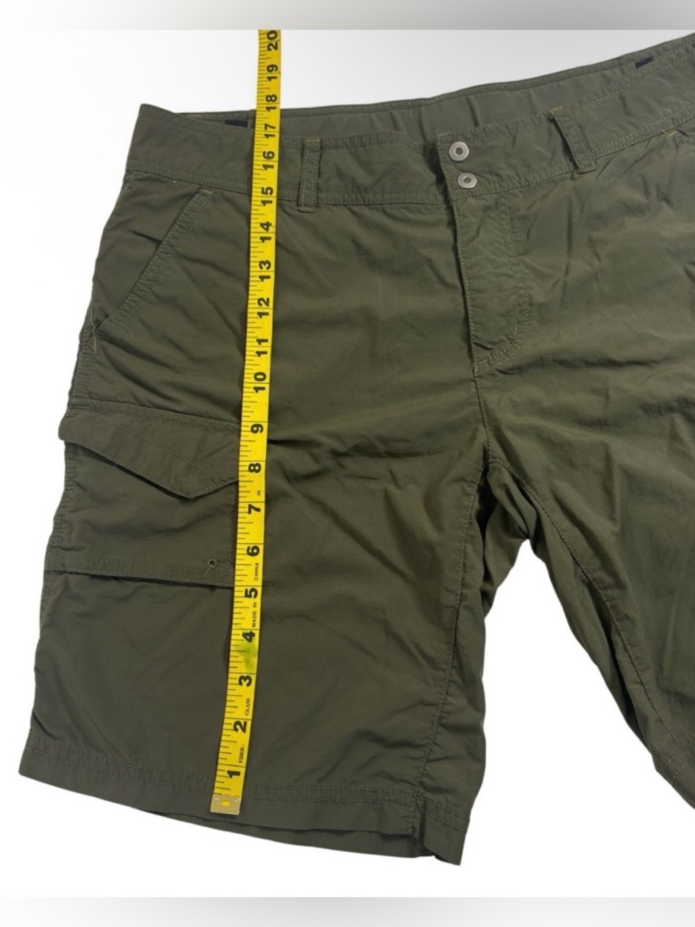 Columbia Olive Women's Outdoor Cargo Shorts - Picture 3 of 11